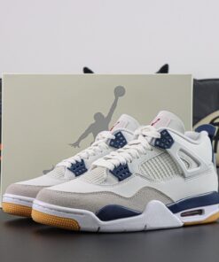 Nike SB Jordan 4 Navy​