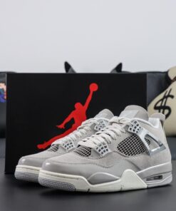 Jordan 4 Frozen Moments Reps - 1:1 quality reps