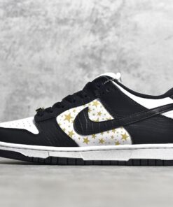 Nike DUNK SB LOW SUPREME STARS BLACK Replicas