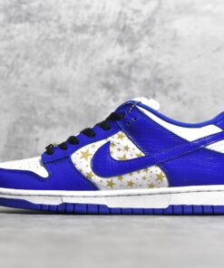 NIKE DUNK SB LOW SUPREME STARS HYPER ROYAL Replicas