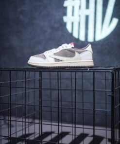 Travis Scott Fragment Jordan 1 Low 2025​